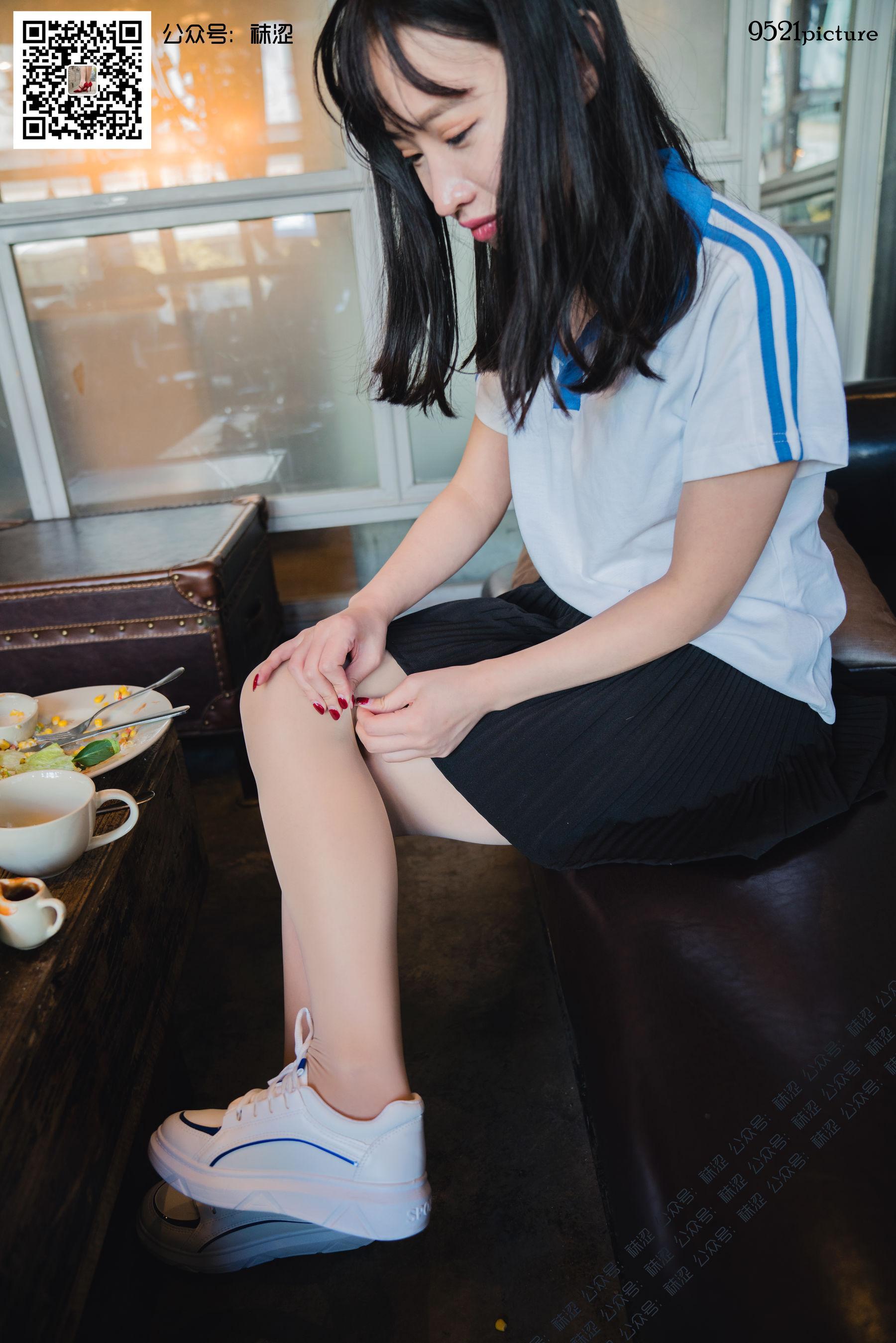 [袜涩] VOL.030 Amanda – 学生制服(15)