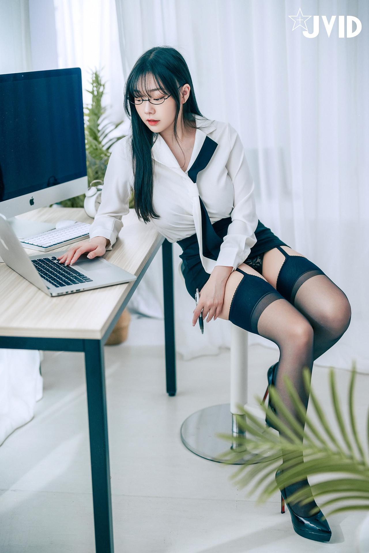 JVID 苡昕Slivia – 超巨乳女秘書 Set.01(6)