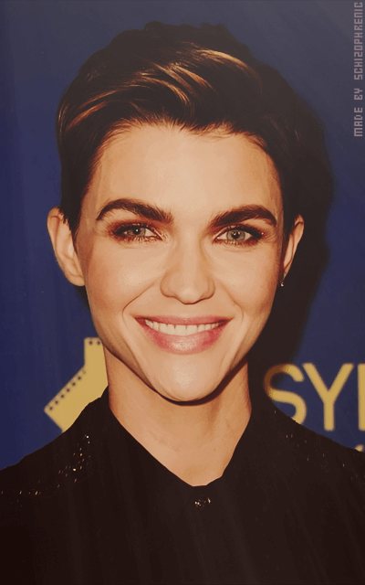 Ruby Rose VKYdp0kg_o