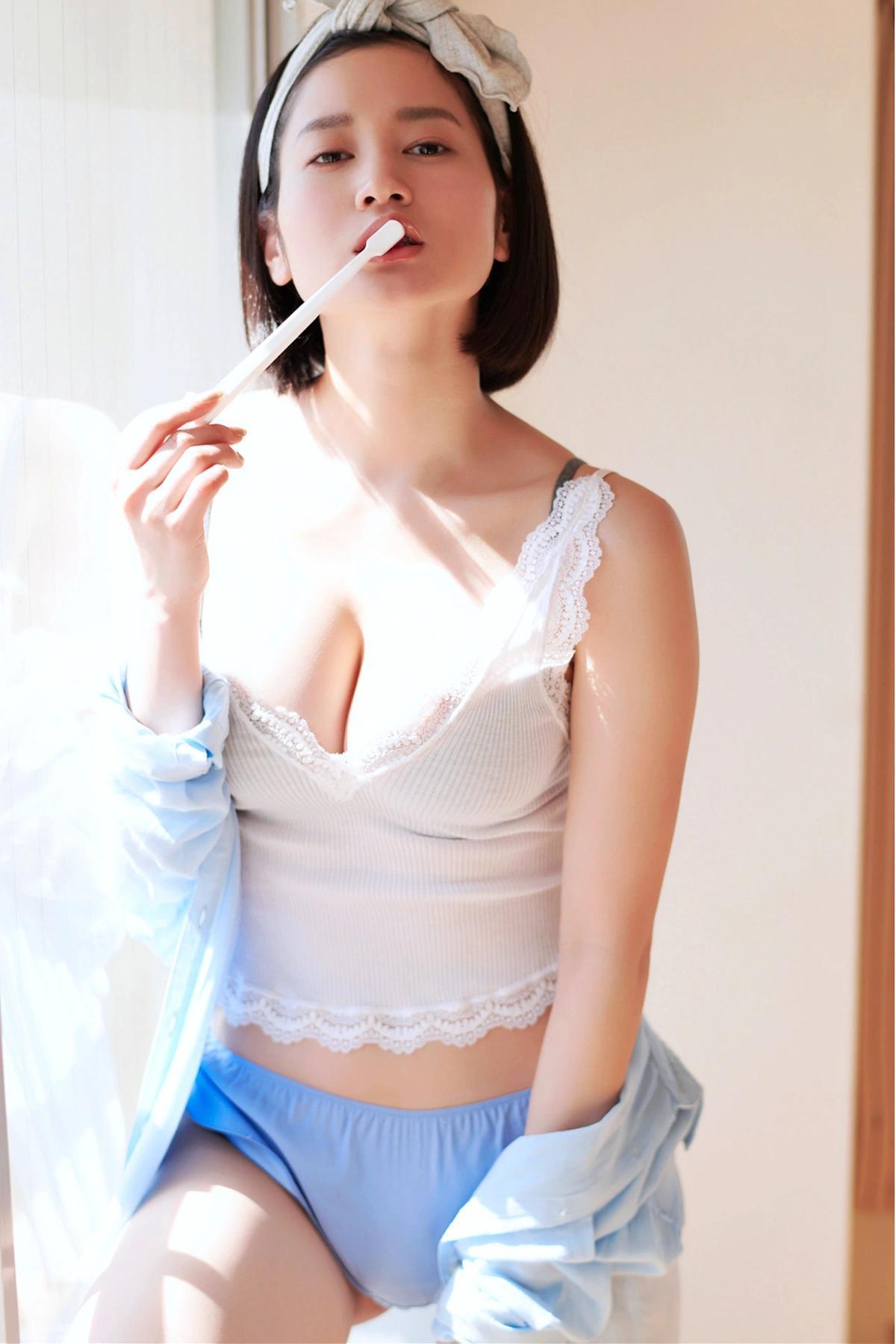 Arisa Deguchi 出口亜梨沙, 週刊現代デジタル写真集 「色めく昼下がり」 Set.02(3)