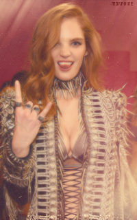 Alexina Graham Wy5EfCR5_o