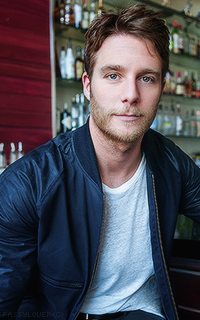 Jake McDorman - Page 2 N4loVUjn_o