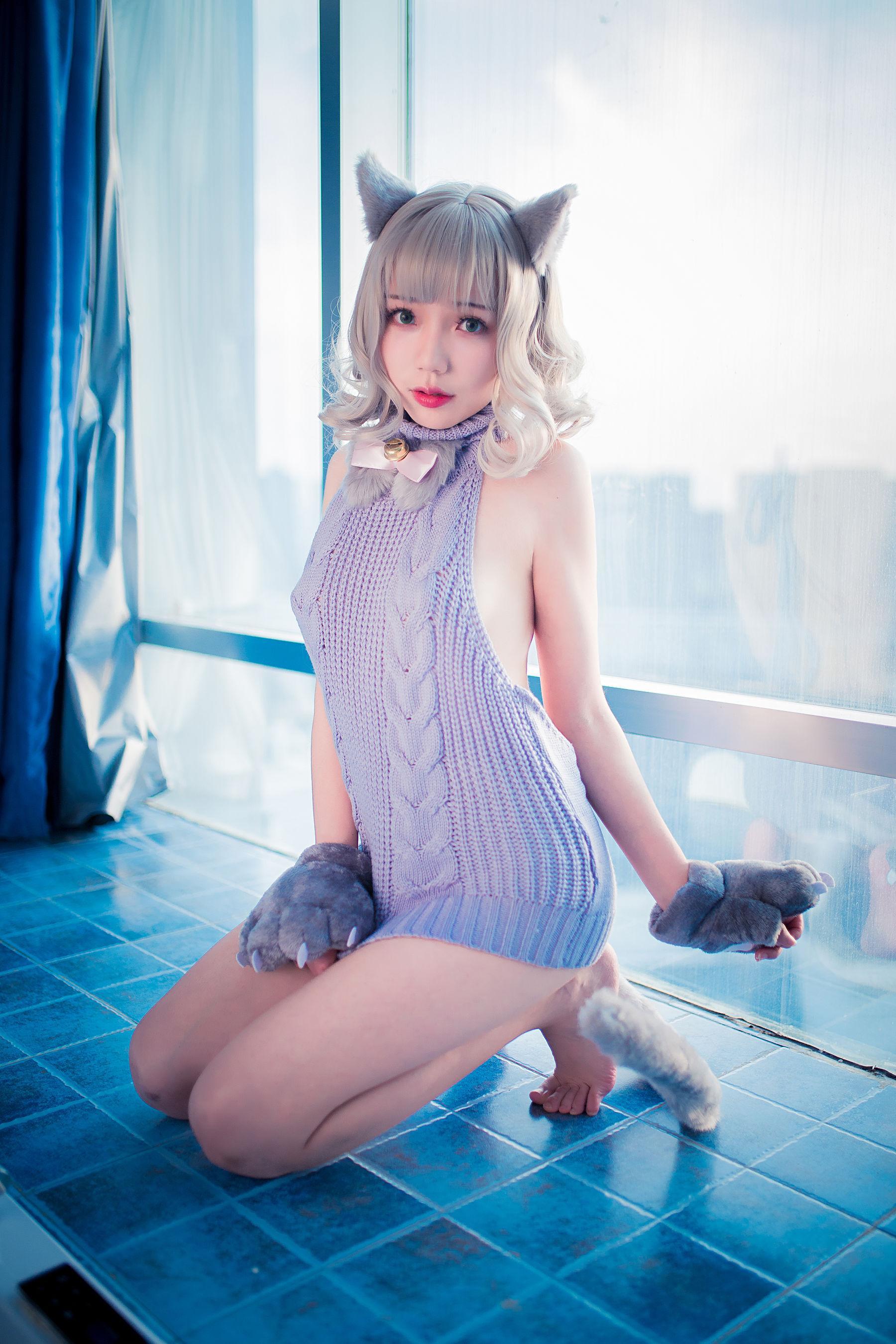 [网红COSER] 萝莉福利真央Mao – 露背毛衣(19)