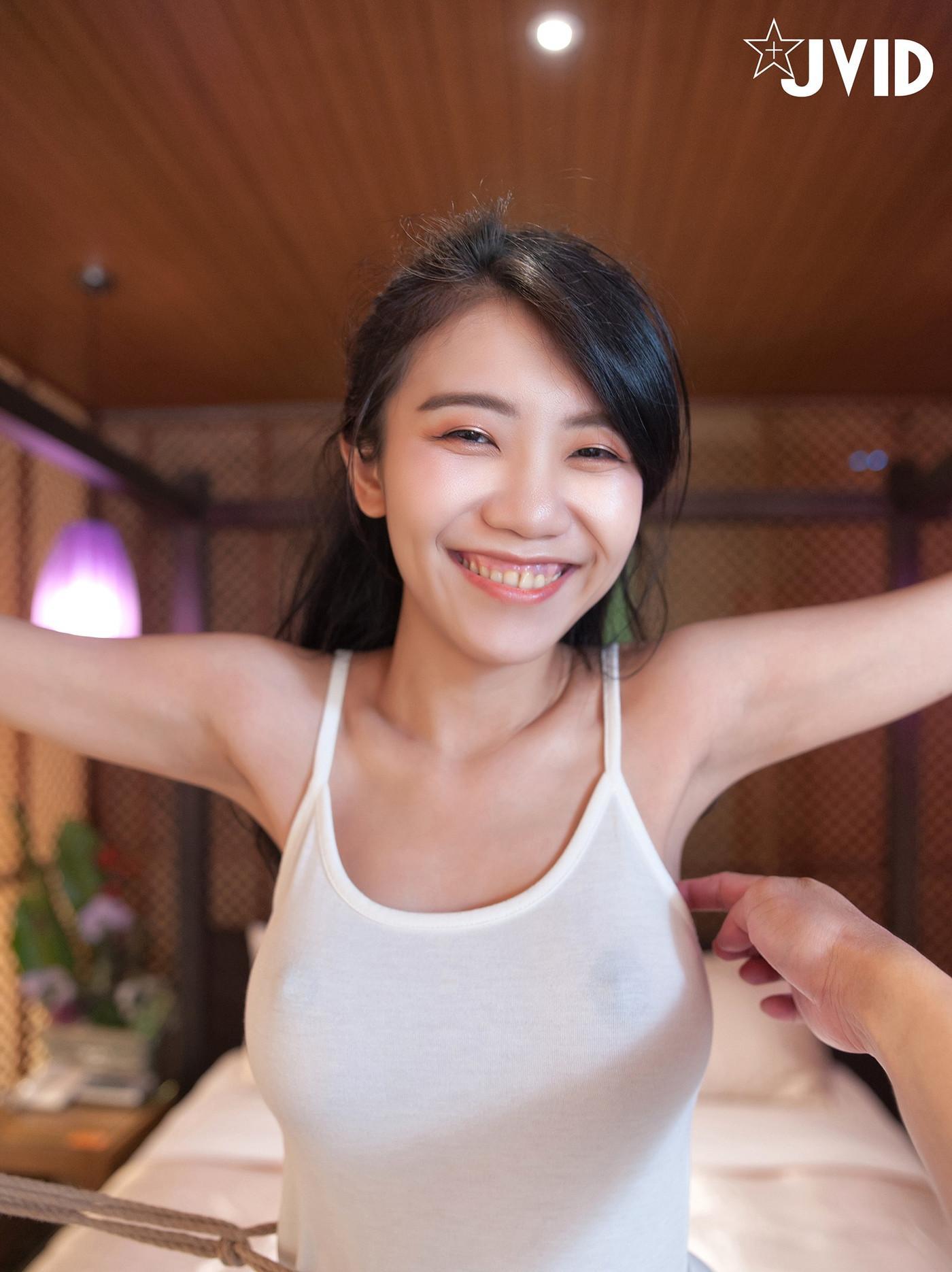 JVID 伊芙蝶 – 金屬手銬の逃脫失敗!!! 全身緊縛+口球の口水收集 Set.01(12)