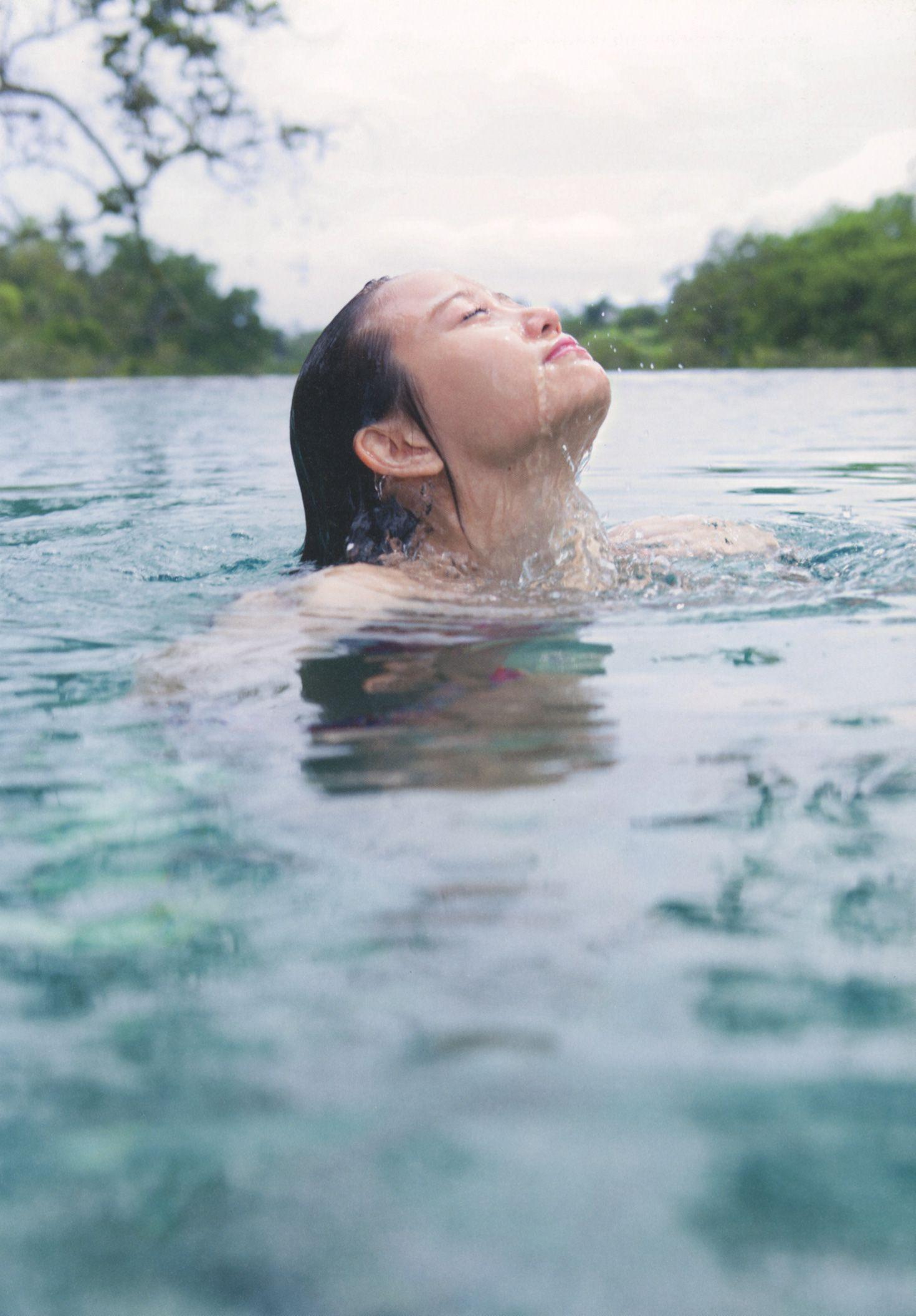 永尾まりや 《美しい細胞》 Utsukushii Saibo [PB写真集](28)