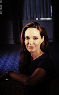 Angelina Jolie 4Z64yRhp_o