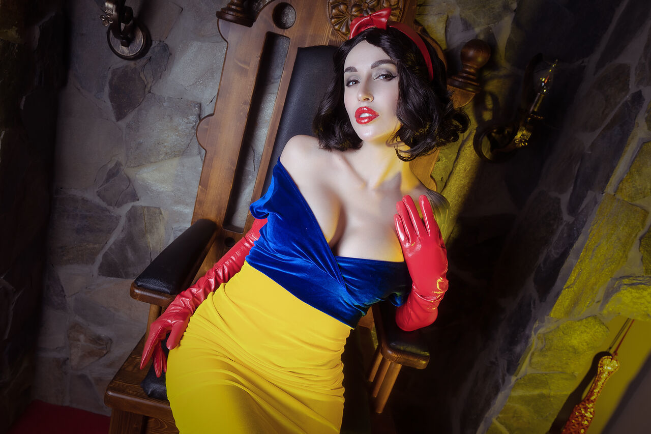Lera Himera - NOIR BDSM SNOW WHITE
