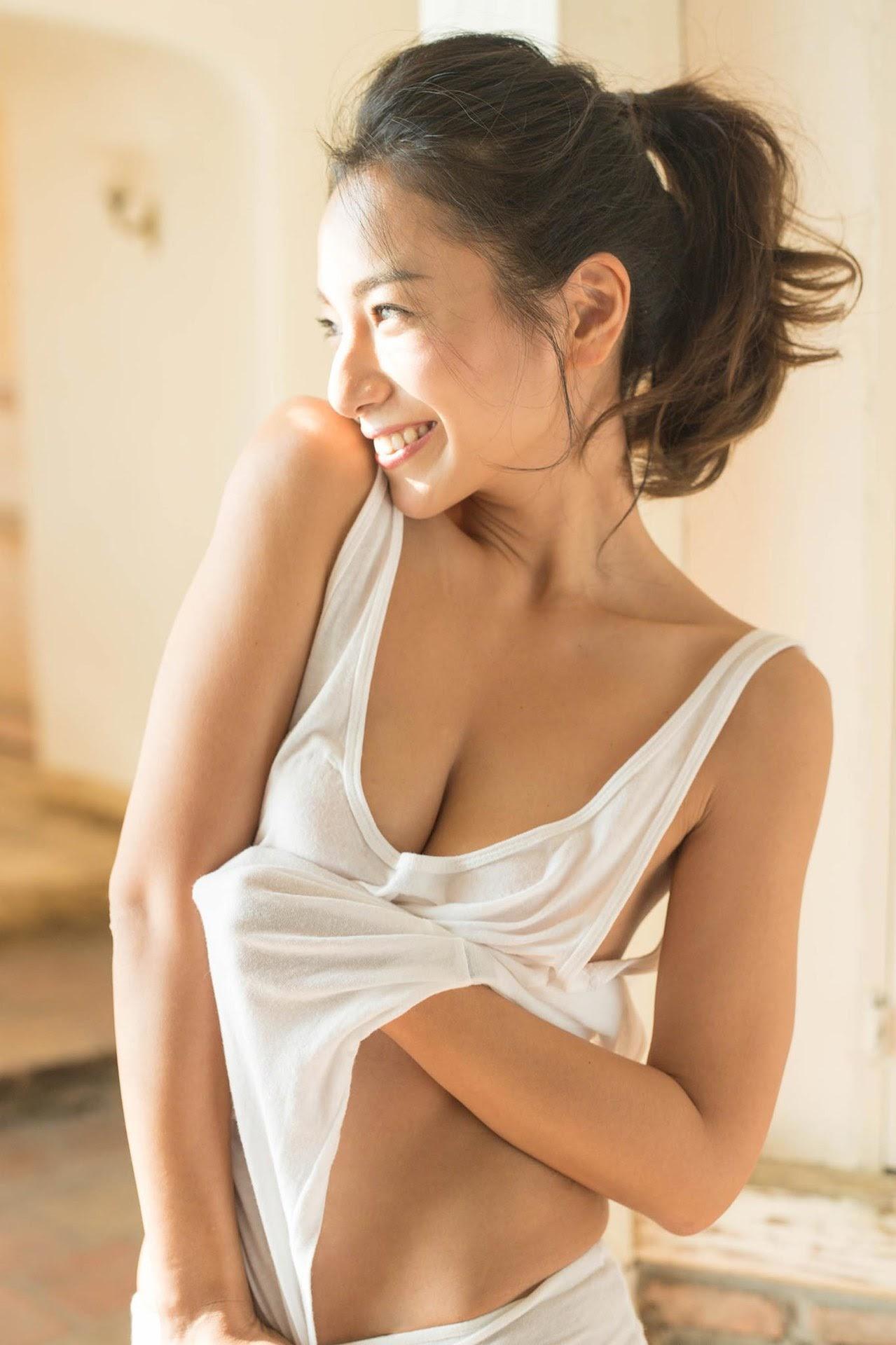 Mika Mifune 三船美佳, 週刊ポストデジタル写真集 奇跡のボディ Set.03(6)