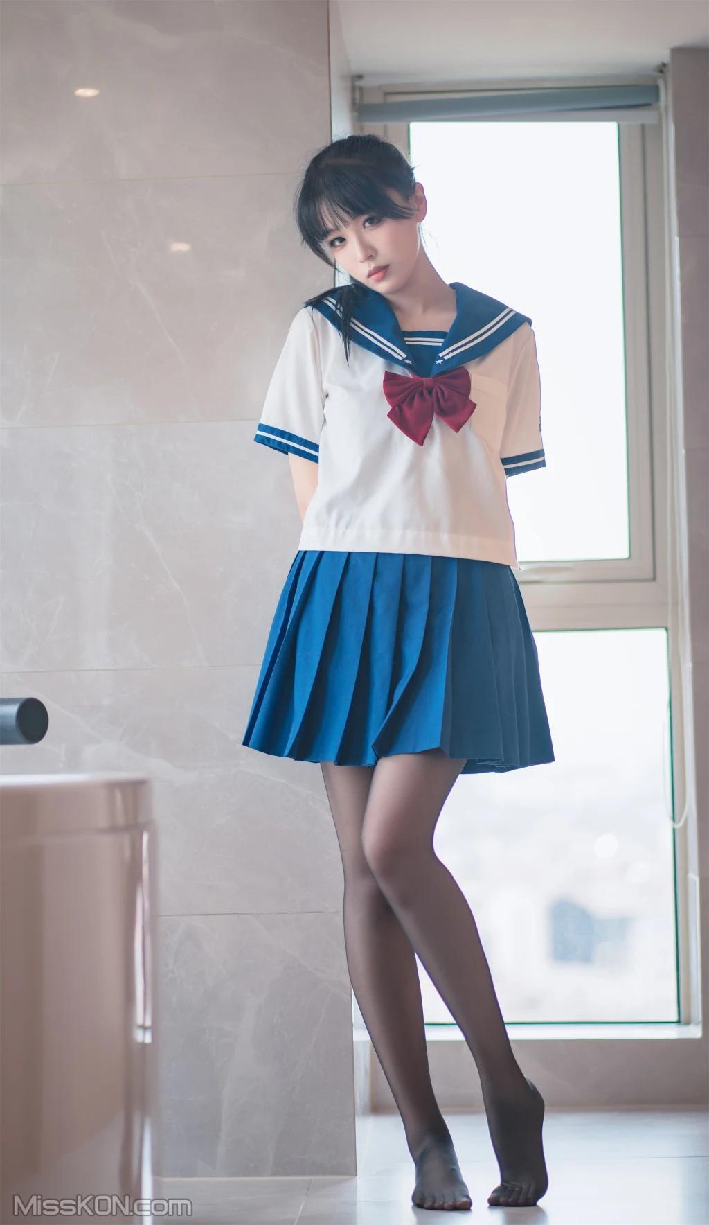 Coser@轩萧学姐: 竞泳2 (88 photos )(1)