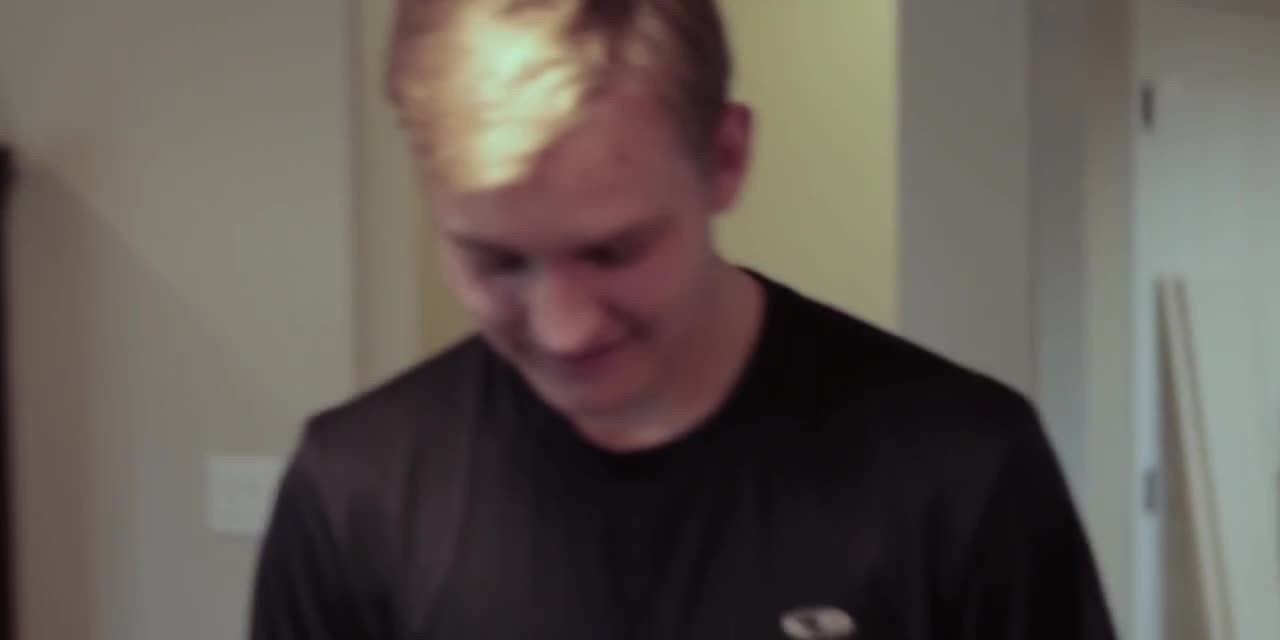 yBSfyymc_o.jpg