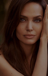 Angelina Jolie ON9efWT5_o