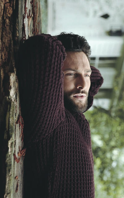 Noah Mills Gy0rvw9s_o