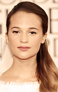 Alicia Vikander SxDhtagV_o