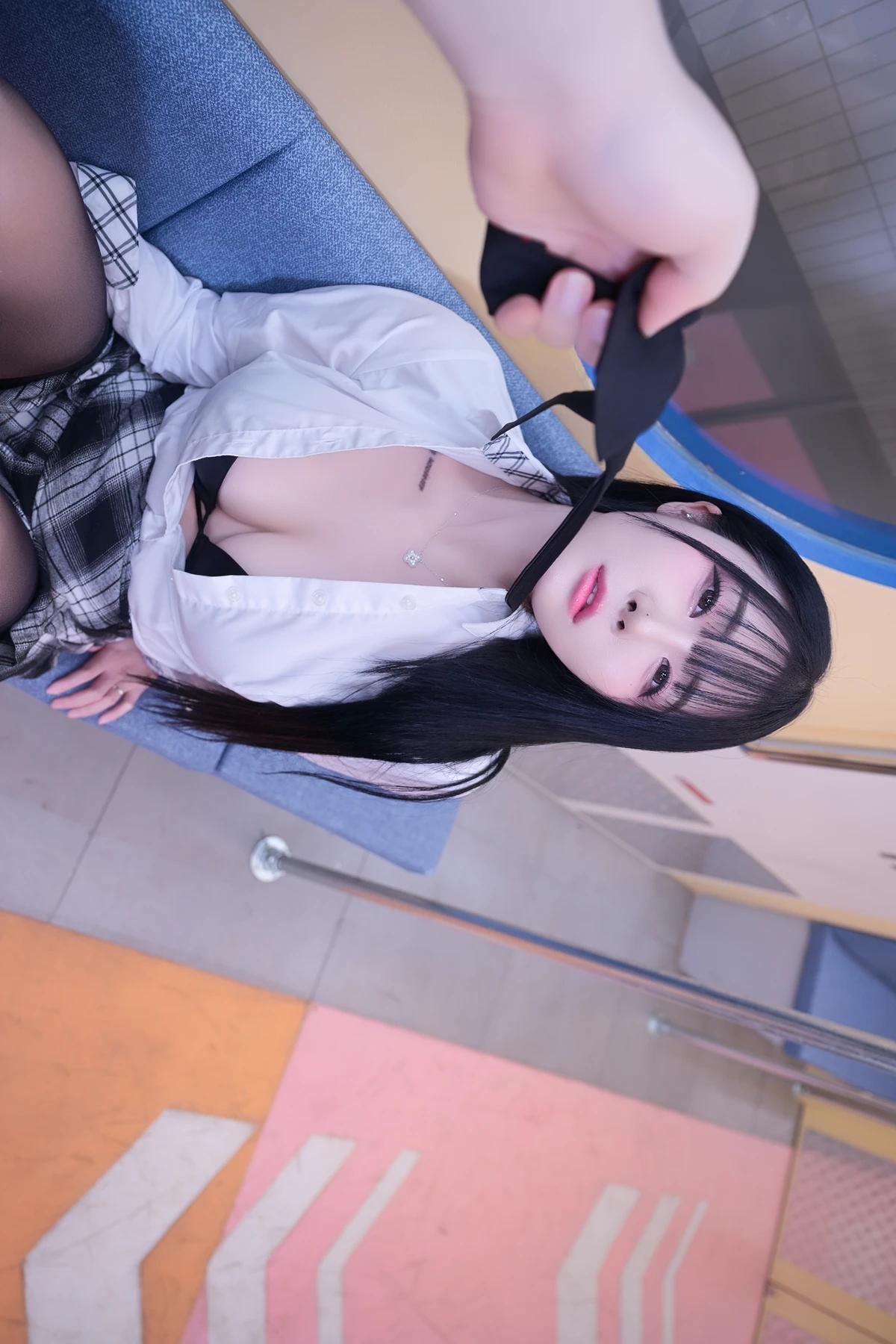 Jeong Bomi 정보미, PhotoBook 「Schoolgirl In The Subway」 Set.02(27)