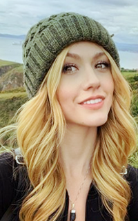 Katherine Mcnamara WXSbgusO_o