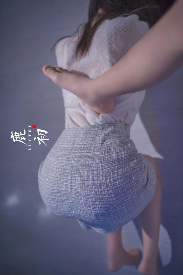 网红MM鹿初少女私拍无圣光粉嫩图集(21)