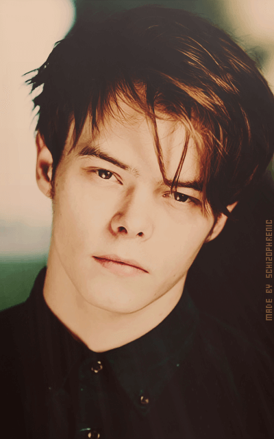 Charlie Heaton ZzdAL3Nd_o