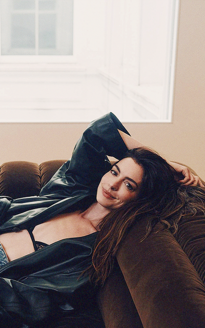 Anne Hathaway U38n6RK6_o