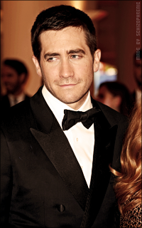 Jake Gyllenhaal - Page 2 THHLfBnA_o