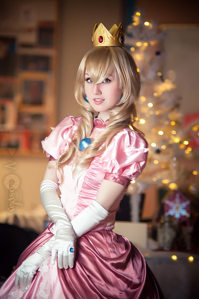 The Best Princess Peach Cosplay