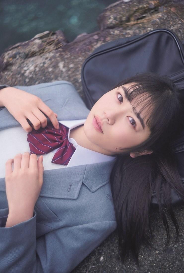 与田祐希、清宫令全制服写真杂志《graduation 2019 高校/中学卒业》发布(5)