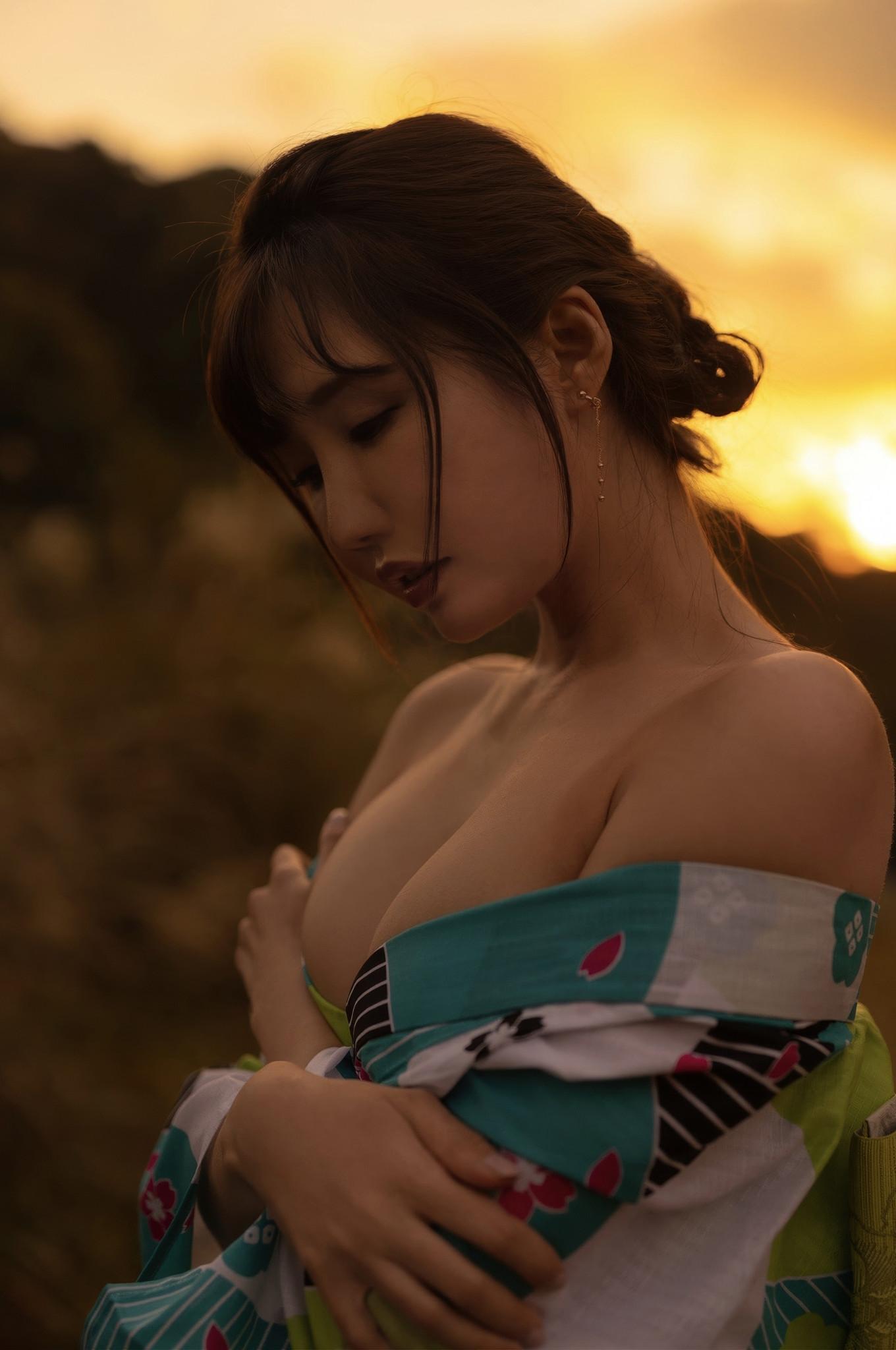 Miyu Inamori 稲森美優, ヌード写真集 「優しさに包まれて」 Set.01(7)