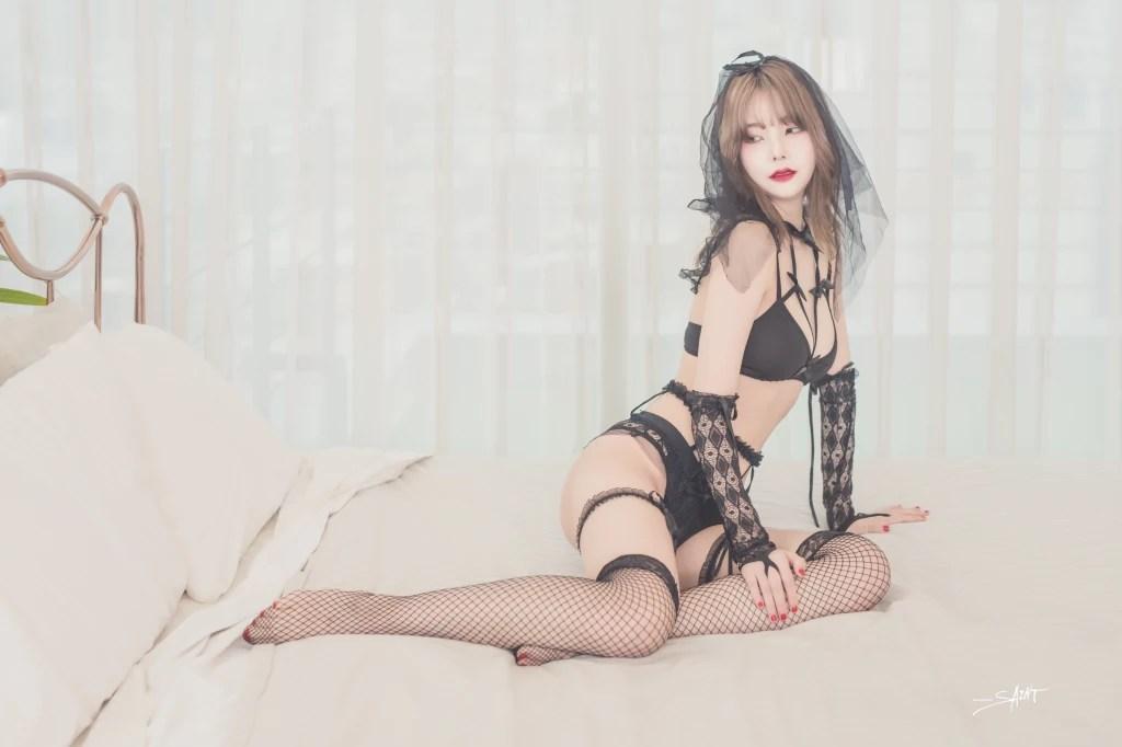 SAINT Photolife - Yuna (유나): Vol.17 Black (60 photos)(24)