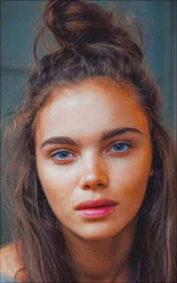 JENA GOLDSACK GcAoqC3Q_o