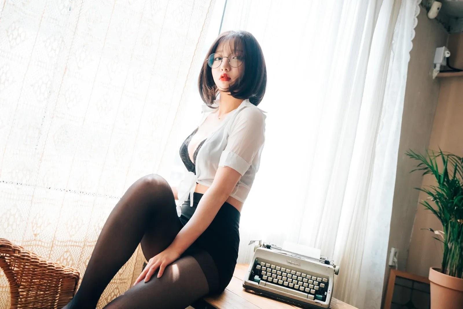 Son Yeeun 손예은, [LOOZY] Officegirl’s Vacation Vol.01(8)