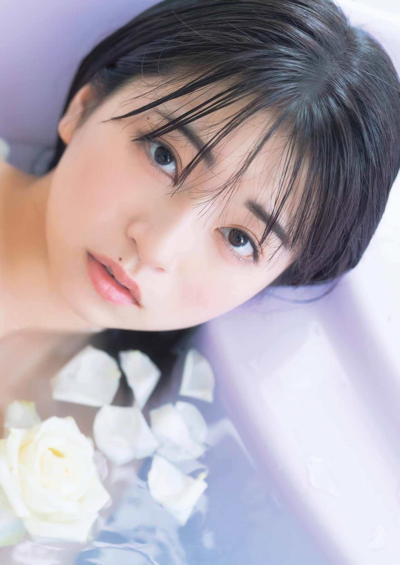Honoka Sasaki 佐々木ほのか, Young Gangan 2025 No.15 (ヤングガンガン 2025年15号)(8)