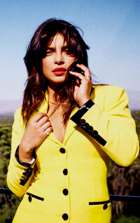 Priyanka Chopra SNaamId6_o