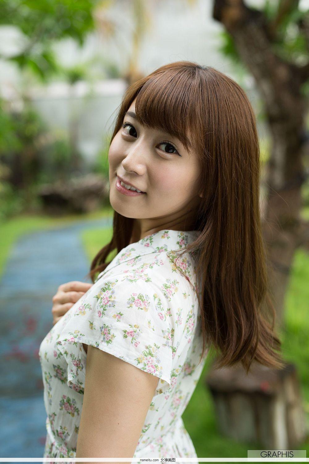 [日本Graphis写真] Gals 初川美/初川南 – Ladylike cute girl!(2)