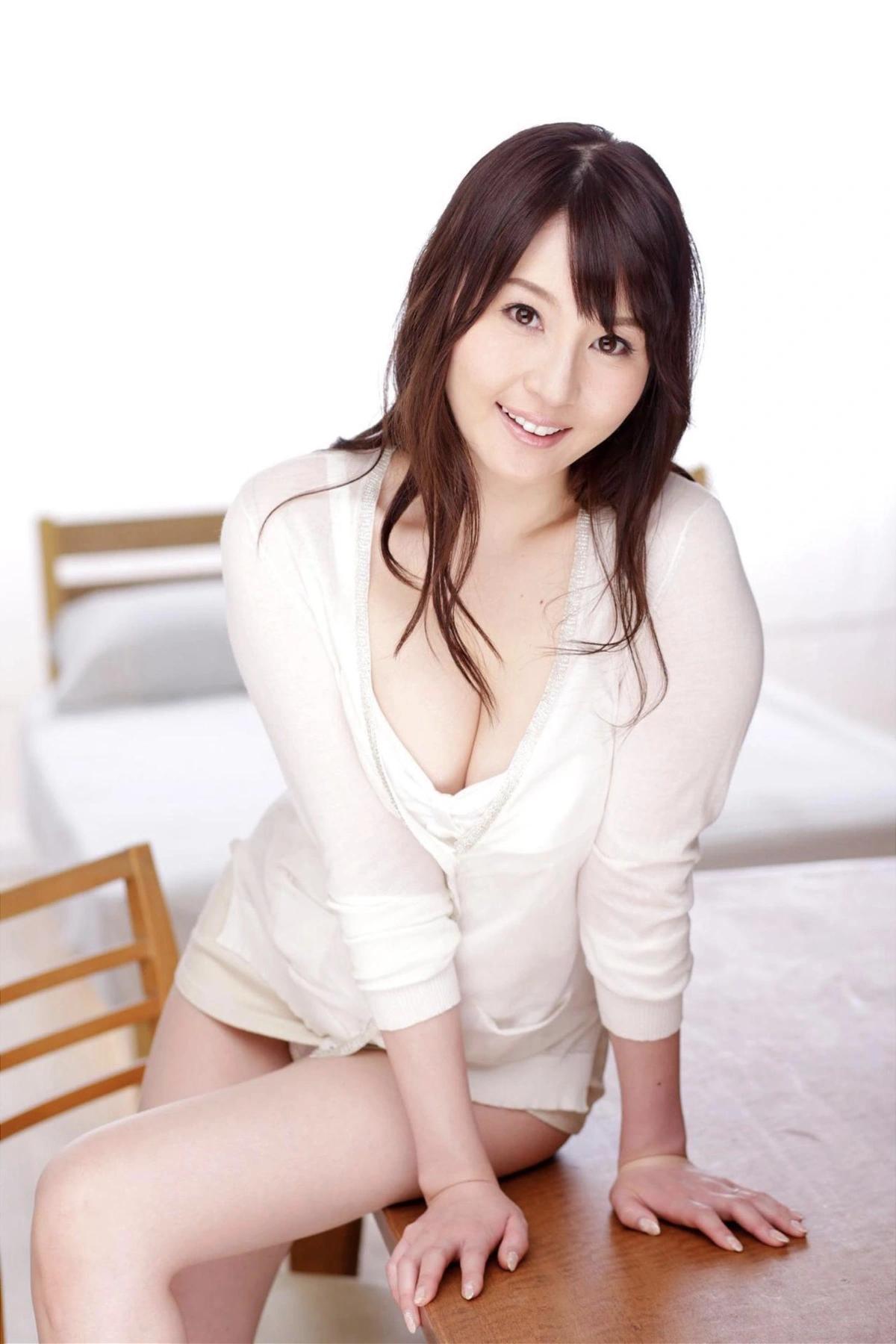 Yui Tatsumi 辰巳ゆい, デジタル写真集 ボクのＨな彼女 愛人契約(16)