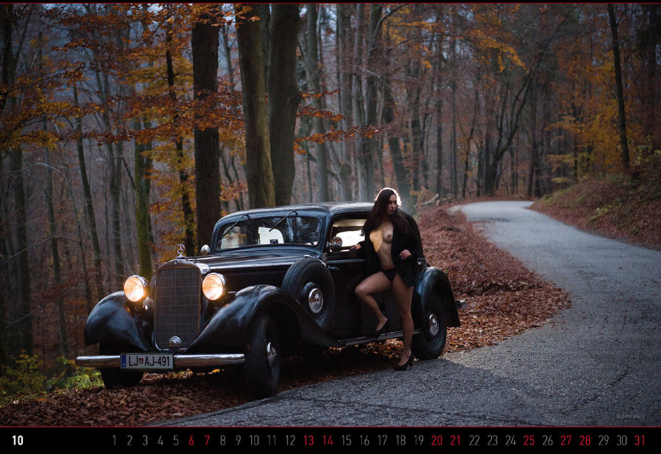 Девушки и ретро-автомобили в эротическом календаре Oldtimer 2018 Calendar - girls and retro cars Девушки и ретро-автомобили в эротическом календаре Oldtimer 2018 Calendar - girls and retro cars