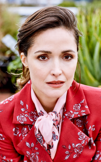 Rose Byrne CZpLcYbL_o