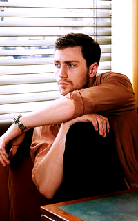 Aaron Taylor-Johnson DtyN7SWq_o