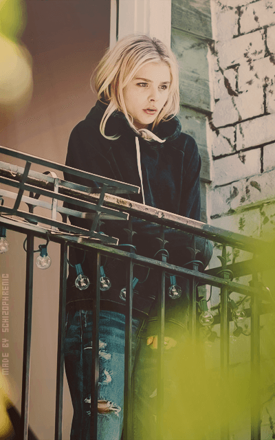 Chloë Grace Moretz Y4YTi3zq_o