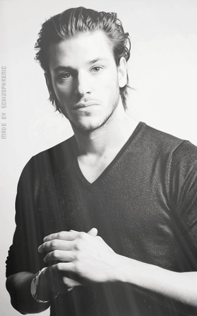 Gaspard Ulliel Ulx1bomD_o