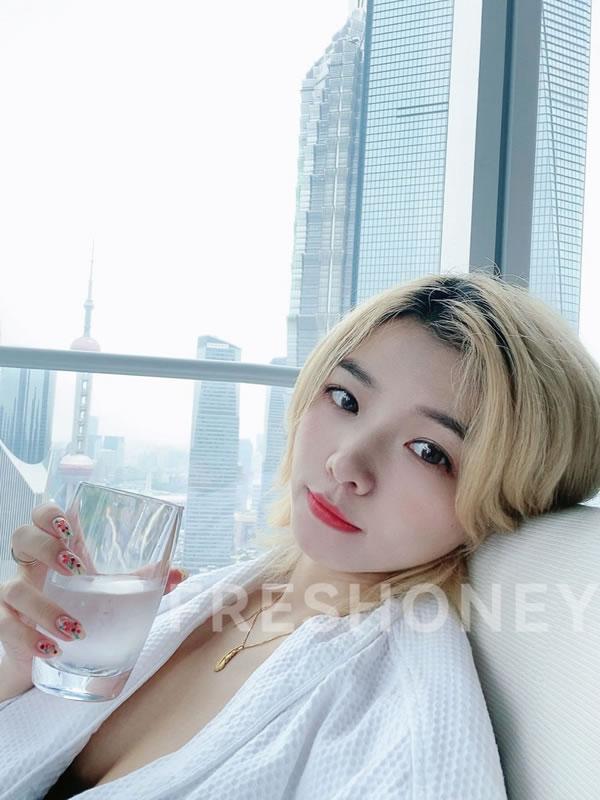 高颜值模特@PrettyBaby 私拍视图合集(20)