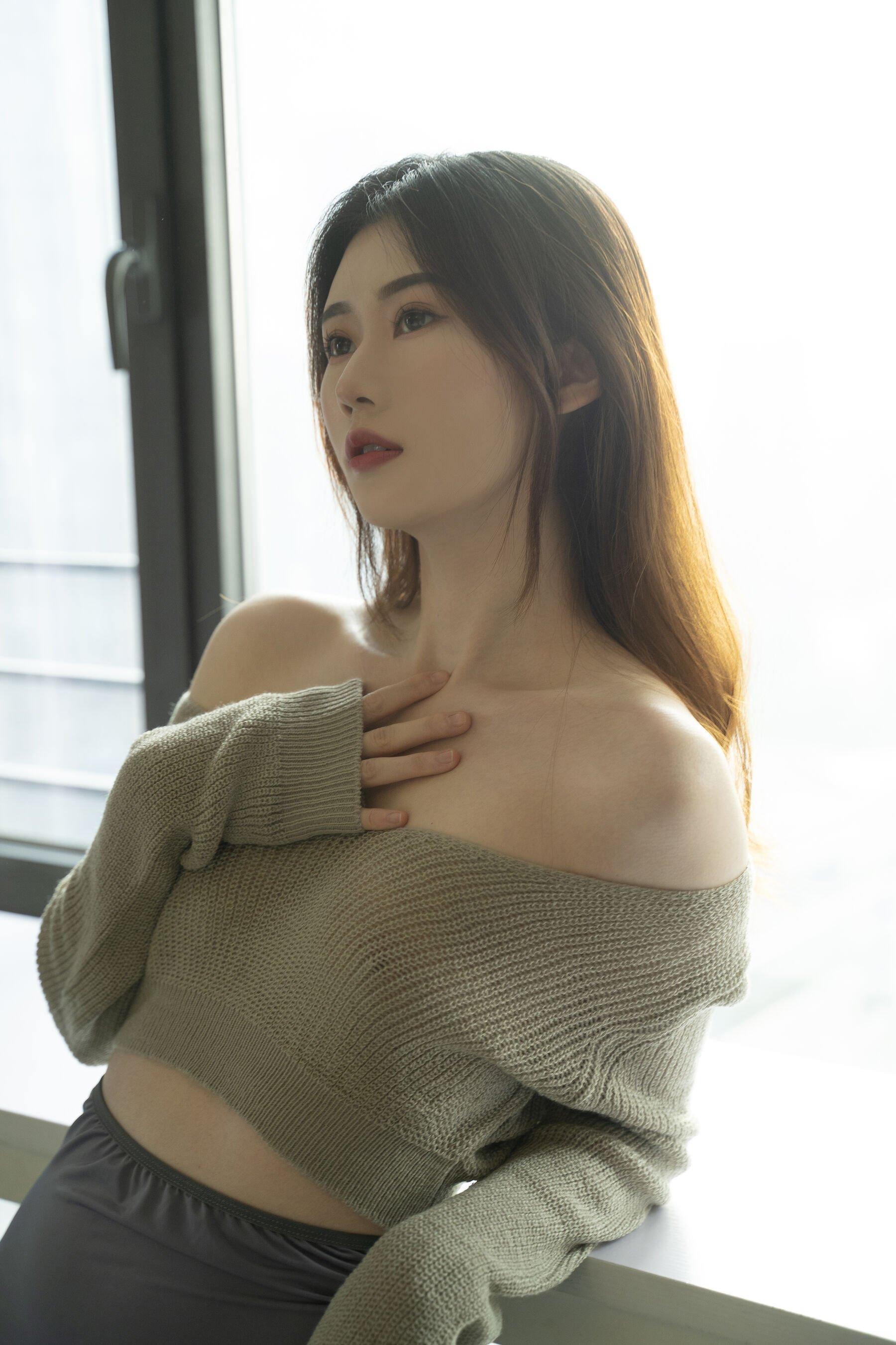 国模人体 熙涵《妹妹毛衣》(3)