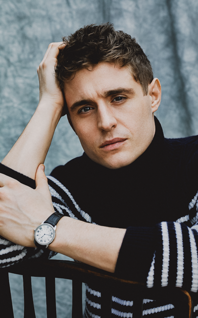 Max Irons LgZK59si_o