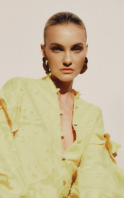 Caroline Trentini Yr6RLGMi_o