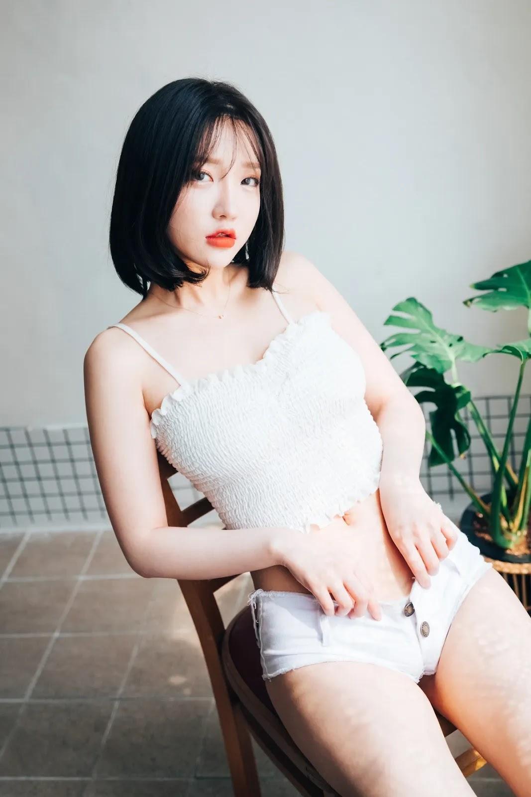 Son Yeeun 손예은, [LOOZY] Officegirl’s Vacation Vol.01(49)