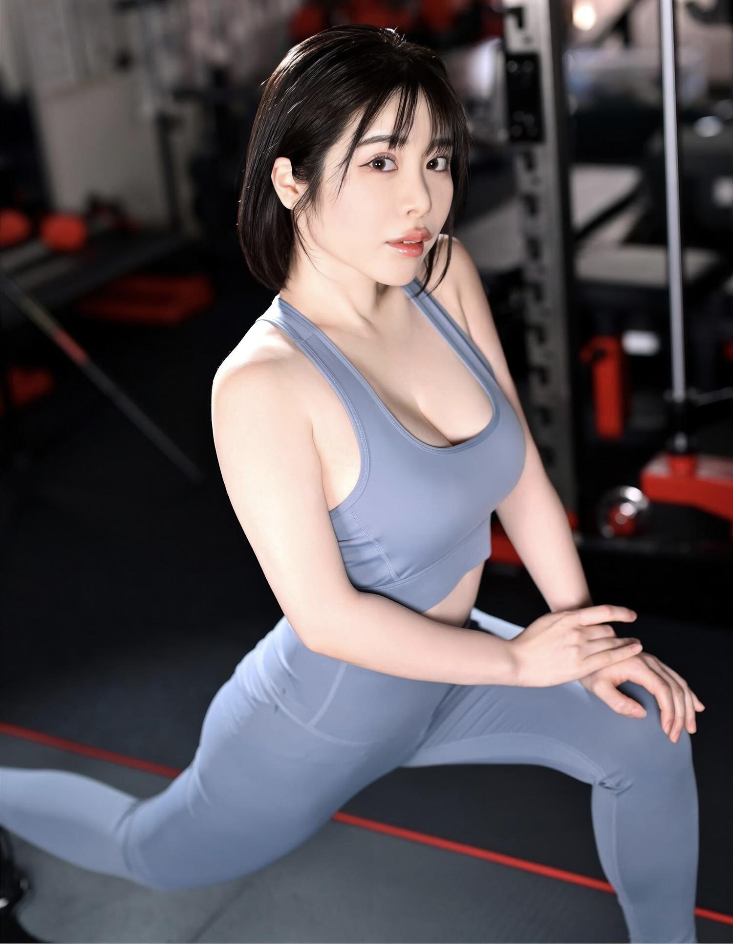 Hitoyo 一詠, EX-MAX! 2025.06 (エキサイティングマックス 2025年6月号)(2)