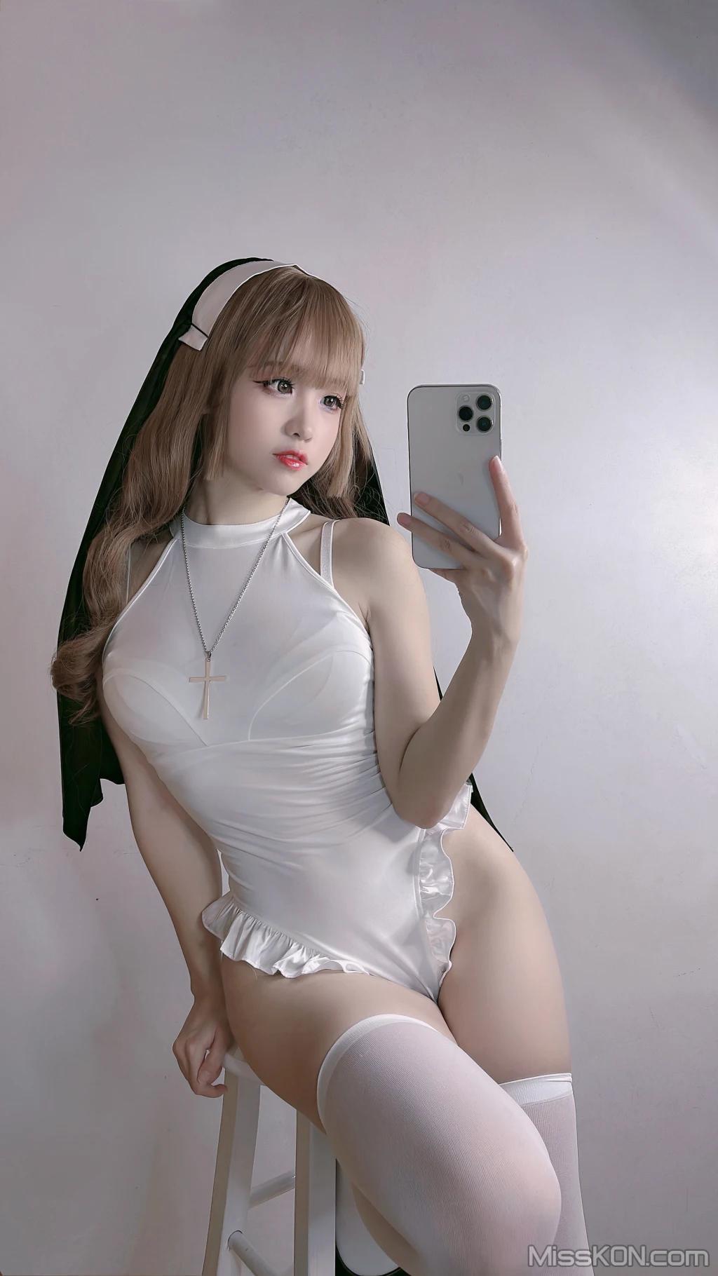 Coser@miko酱ww: mikoの白丝01 (241 photos)(238)