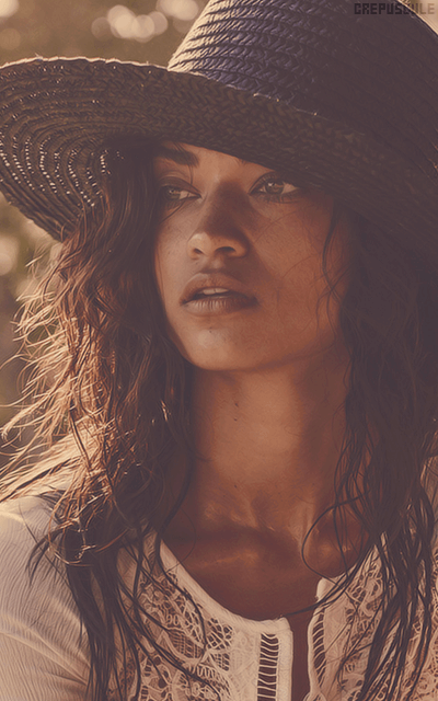 Shanina Shaik - Page 2 A7QdBWex_o