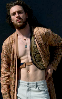 Aaron Taylor-Johnson NsYG1EZT_o