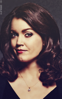 Bellamy Young RnK8XZF2_o