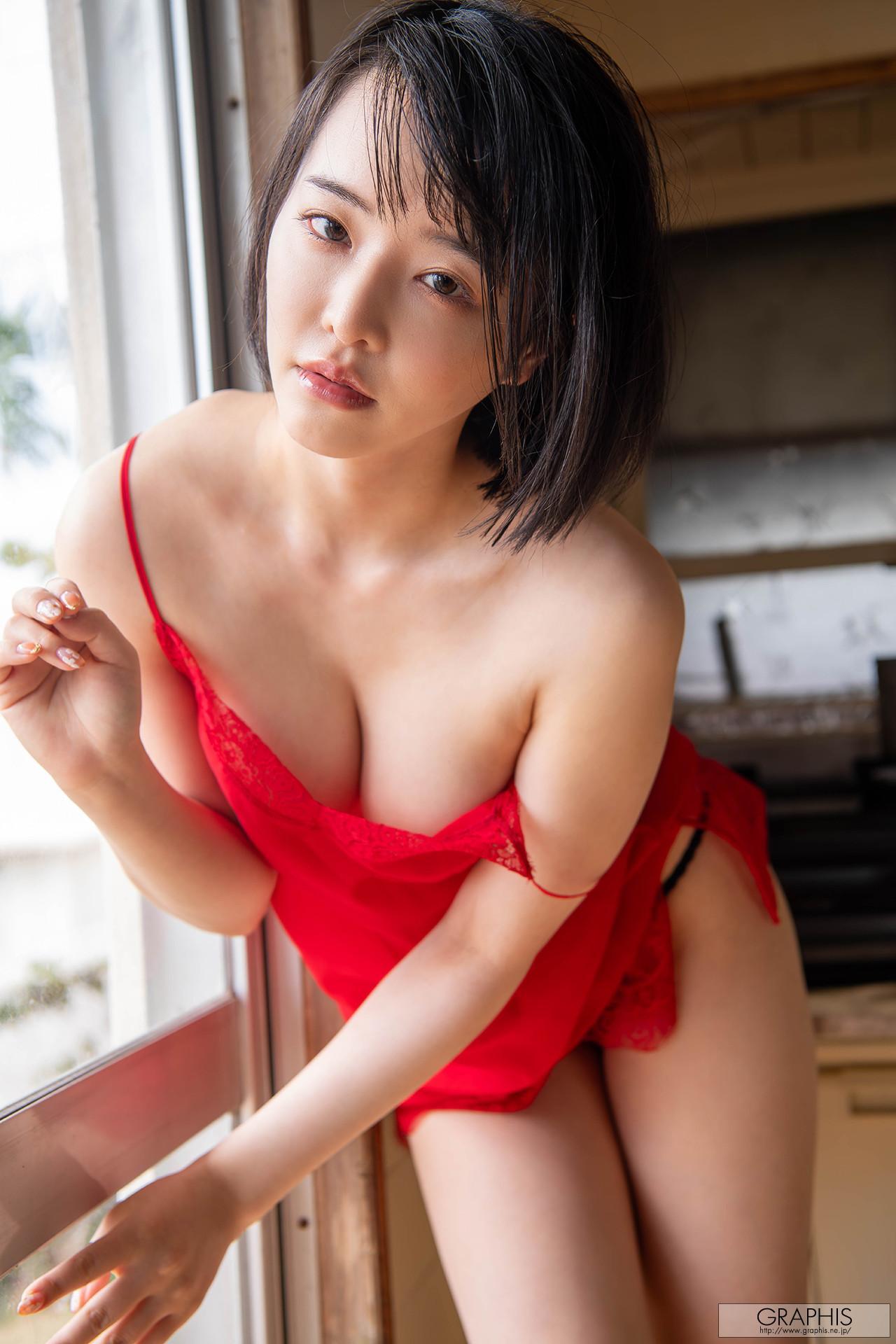 Tsubaki Sannomiya 三宮つばき, Graphis Calendar 2024.07(5)