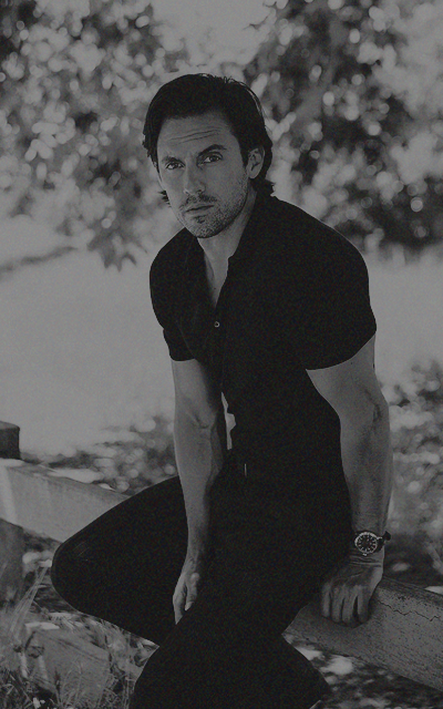 Milo Ventimiglia D6pSj7CA_o